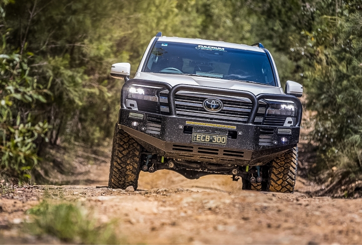 ECB Toyota Landcruiser 300 Series 3 Hoop winch bar ECB Toyota Landcruiser 300 Series 3 Hoop winch bar